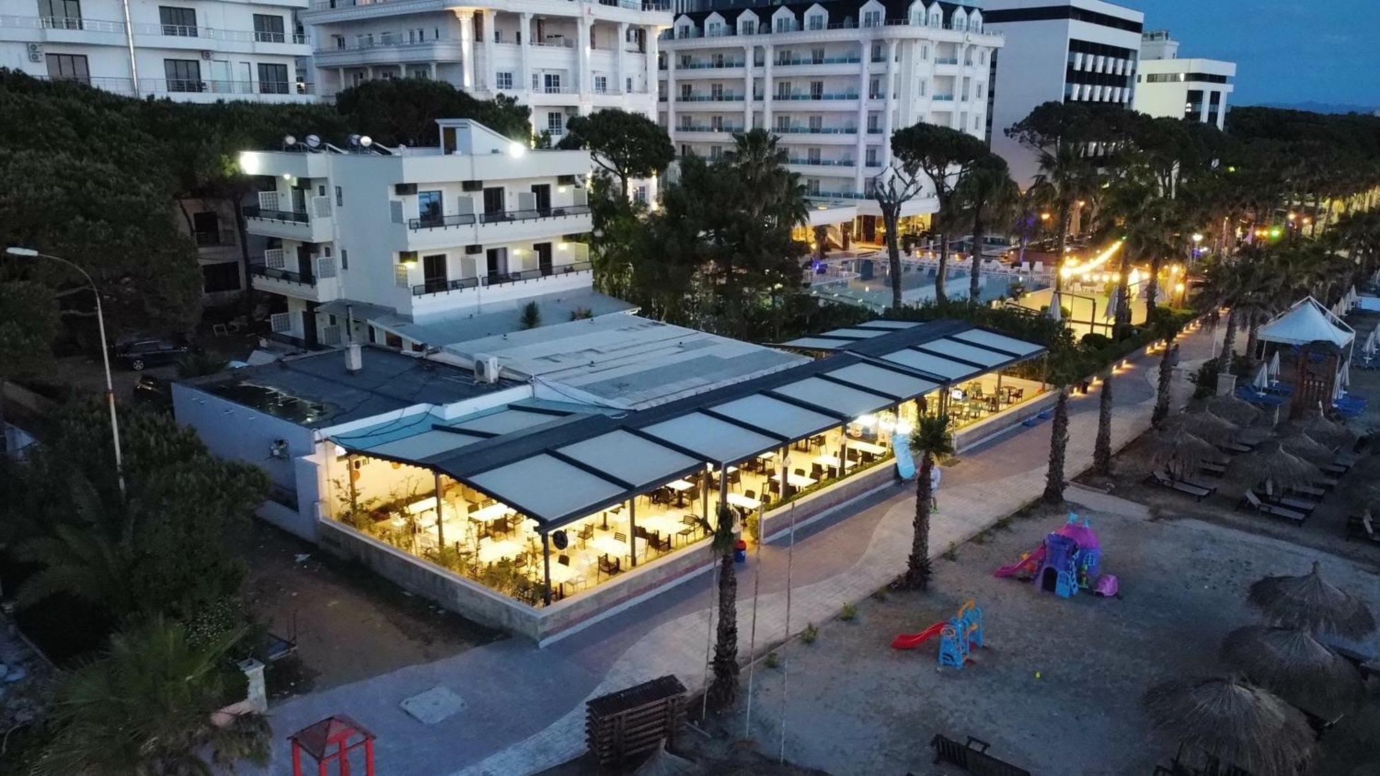 Okej Hotel Golem  Extérieur photo